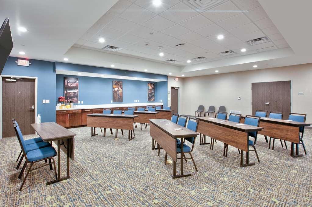 Hampton Inn & Suites Dalhart Facilities photo